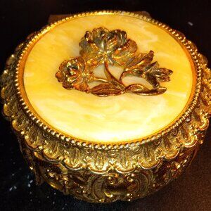 VINTAGE GOLD-PLATED TRINKET JEWELRY BOX WITH RED VELVET LINING AND FLOWER
